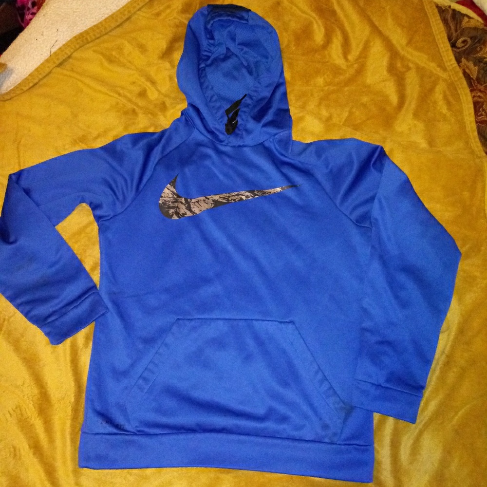 NIKE DRIFIT HOODIE